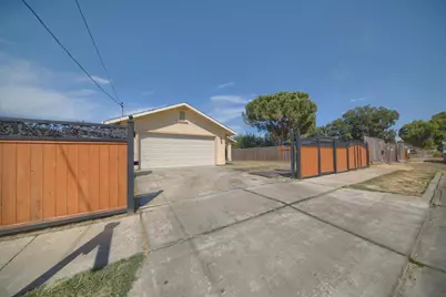 2637 W Acacia, Stockton, CA 95203 - Photo 41