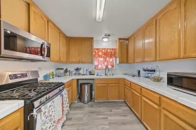 2637 W Acacia, Stockton, CA 95203 - Photo 13
