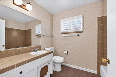 6762 Langrell Way, Sacramento, CA 95831 - Photo 23