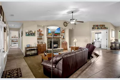 1844 W Highway 12, Lodi, CA 95242 - Photo 9