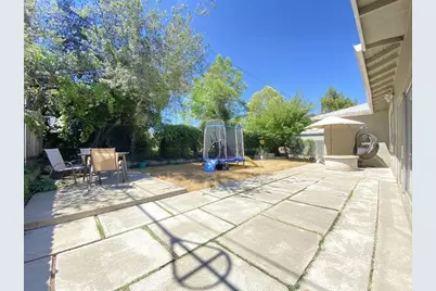 2490 Michelle Drive, Sacramento, CA 95821 - Photo 15