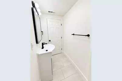 141 W Ashlan Avenue, Fresno, CA 93705 - Photo 29