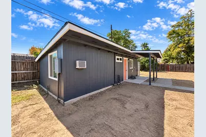 141 W Ashlan Avenue, Fresno, CA 93705 - Photo 3
