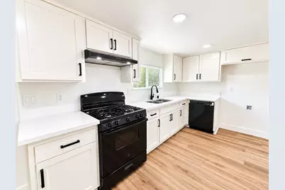 141 W Ashlan Avenue, Fresno, CA 93705 - Photo 9