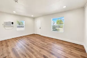 141 W Ashlan Ave, Fresno, CA 93705 - Photo 37