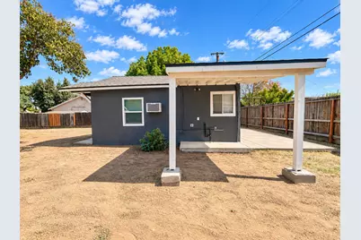 141 W Ashlan Avenue, Fresno, CA 93705 - Photo 59