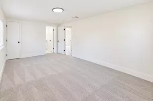 141 W Ashlan Ave, Fresno, CA 93705 - Photo 25