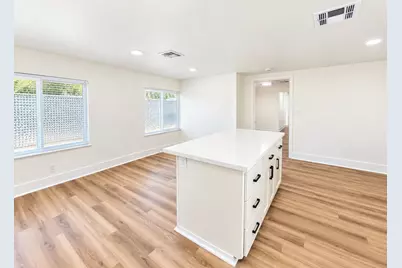 141 W Ashlan Avenue, Fresno, CA 93705 - Photo 13