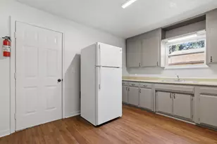 430 Robinson Ave, Yuba City, CA 95991 - Photo 13