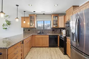 3565 Deseret Dr, Stockton, CA 95209 - Photo 9