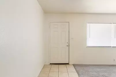 324 W Pearl Avenue, Stockton, CA 95207 - Photo 9