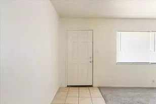 324 W Pearl Ave, Stockton, CA 95207 - Photo 9