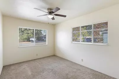 324 W Pearl Avenue, Stockton, CA 95207 - Photo 21