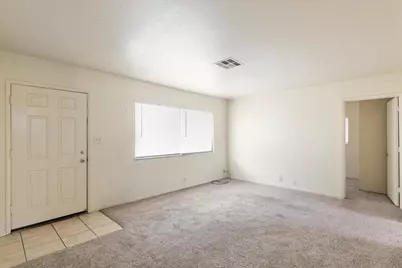 324 W Pearl Avenue, Stockton, CA 95207 - Photo 11