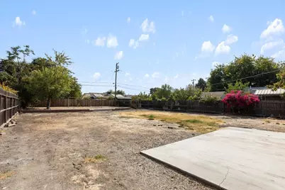 324 W Pearl Avenue, Stockton, CA 95207 - Photo 3