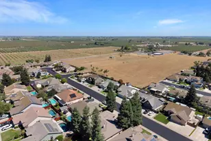 2424 Thaddeous Dr, Escalon, CA 95320 - Photo 45