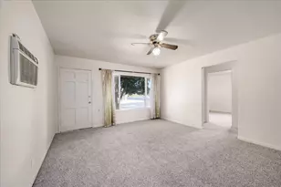 5601 Bonniemae Way, Sacramento, CA 95824 - Photo 5