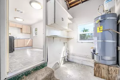 5601 Bonniemae Way, Sacramento, CA 95824 - Photo 17