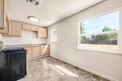 5601 Bonniemae Way, Sacramento, CA 95824 - Photo 9