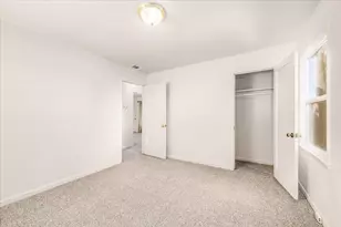 5601 Bonniemae Way, Sacramento, CA 95824 - Photo 15