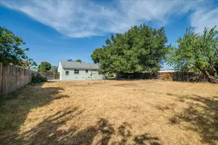 5601 Bonniemae Way, Sacramento, CA 95824 - Photo 19