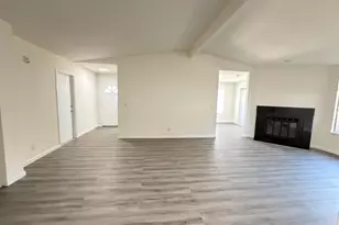 27 Valley Crest Ct, Sacramento, CA 95823 - Photo 9