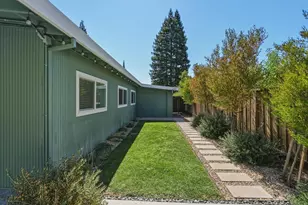 4949 Clear Cir, Carmichael, CA 95608 - Photo 43