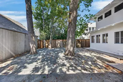 2409 Beverly Place, Stockton, CA 95204 - Photo 45