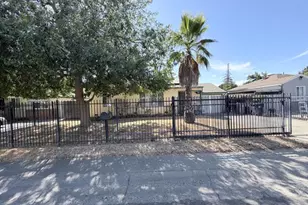5740 63rd St, Sacramento, CA 95824 - Photo 3