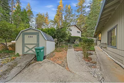 11589 Ragan Way, Grass Valley, CA 95949 - Photo 35