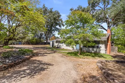8865 Phoenix Avenue, Fair Oaks, CA 95628 - Photo 3