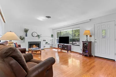 8865 Phoenix Avenue, Fair Oaks, CA 95628 - Photo 7