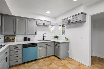 2608 Dorine Way, Sacramento, CA 95833 - Photo 5