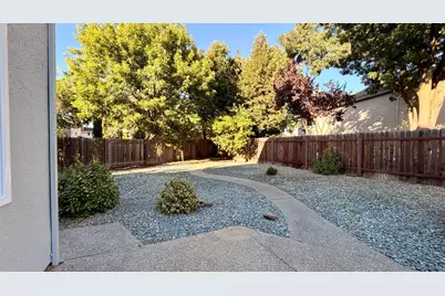 5417 Elk Hollow Court, Elk Grove, CA 95758 - Photo 59