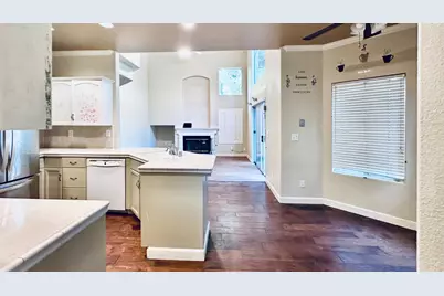 852 E Newcastle Lane, Fresno, CA 93720 - Photo 7