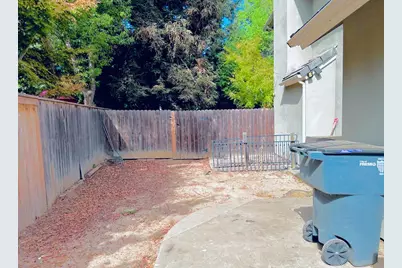 852 E Newcastle Lane, Fresno, CA 93720 - Photo 5