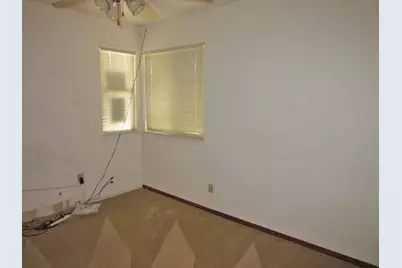 1919 Amberwood Court, Stockton, CA 95207 - Photo 15