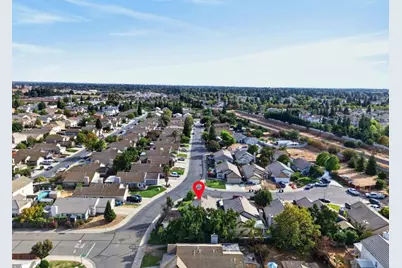8825 Alder Grove Place, Elk Grove, CA 95624 - Photo 57