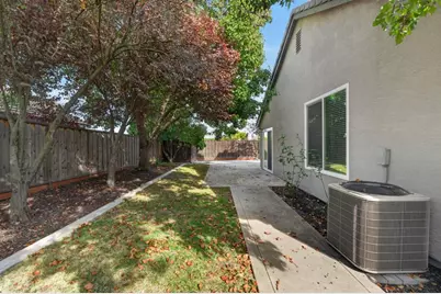 8825 Alder Grove Place, Elk Grove, CA 95624 - Photo 45