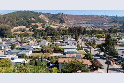 3927 Edgemoor Place, Oakland, CA 94605 - Photo 7