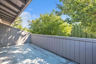 5843 Gloria Dr, Sacramento, CA 95822 - Photo 21