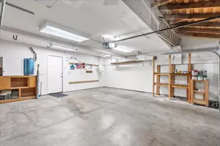 5843 Gloria Dr, Sacramento, CA 95822 - Photo 39