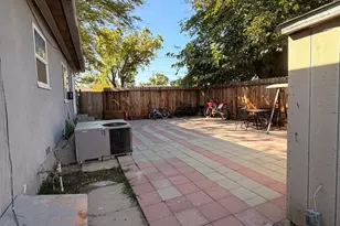 205 Cloverdale Ave, Modesto, CA 95354 - Photo 17