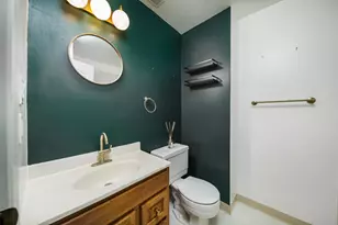 8856 La Riviera Dr, Sacramento, CA 95826 - Photo 29