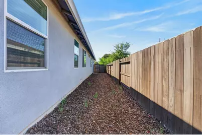 551 Fox Hunt Way, Rio Linda, CA 95673 - Photo 39