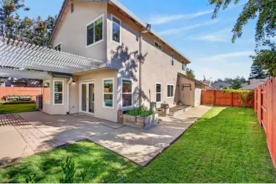 9510 Royston Way, Elk Grove, CA 95758 - Photo 43