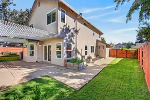 9510 Royston Way, Elk Grove, CA 95758 - Photo 43
