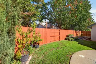9510 Royston Way, Elk Grove, CA 95758 - Photo 49
