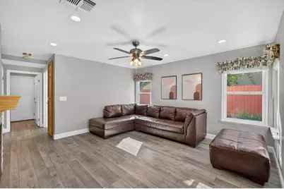 9510 Royston Way, Elk Grove, CA 95758 - Photo 19