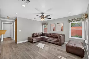 9510 Royston Way, Elk Grove, CA 95758 - Photo 19